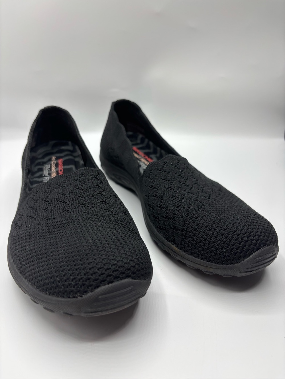 Skechers Seager Stat Black Knit Scalloped Slip On Comfort Flats Women’s 7.5 - Picture 2 of 9